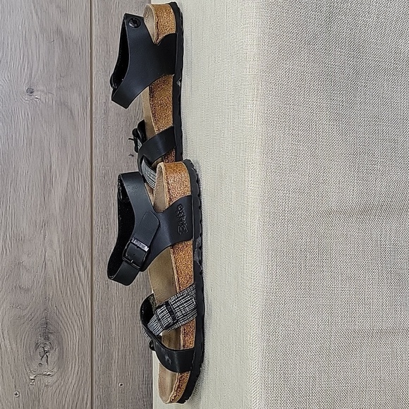 Birkenstock Black and Gray Strappy Sandals Sz 38 L7 M5 - Picture 4 of 11